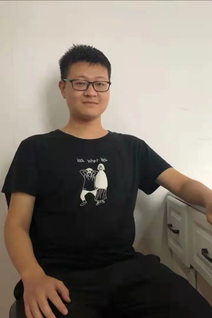 吕兆君的照片
