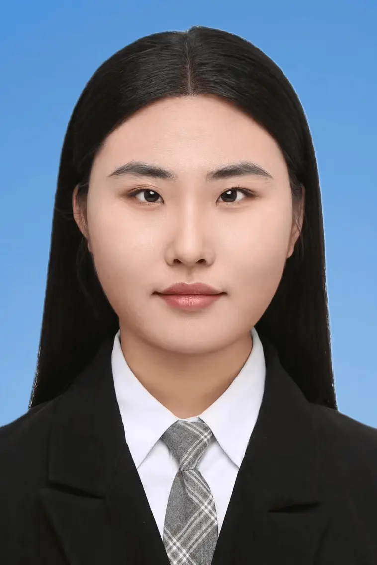 李天艺的照片