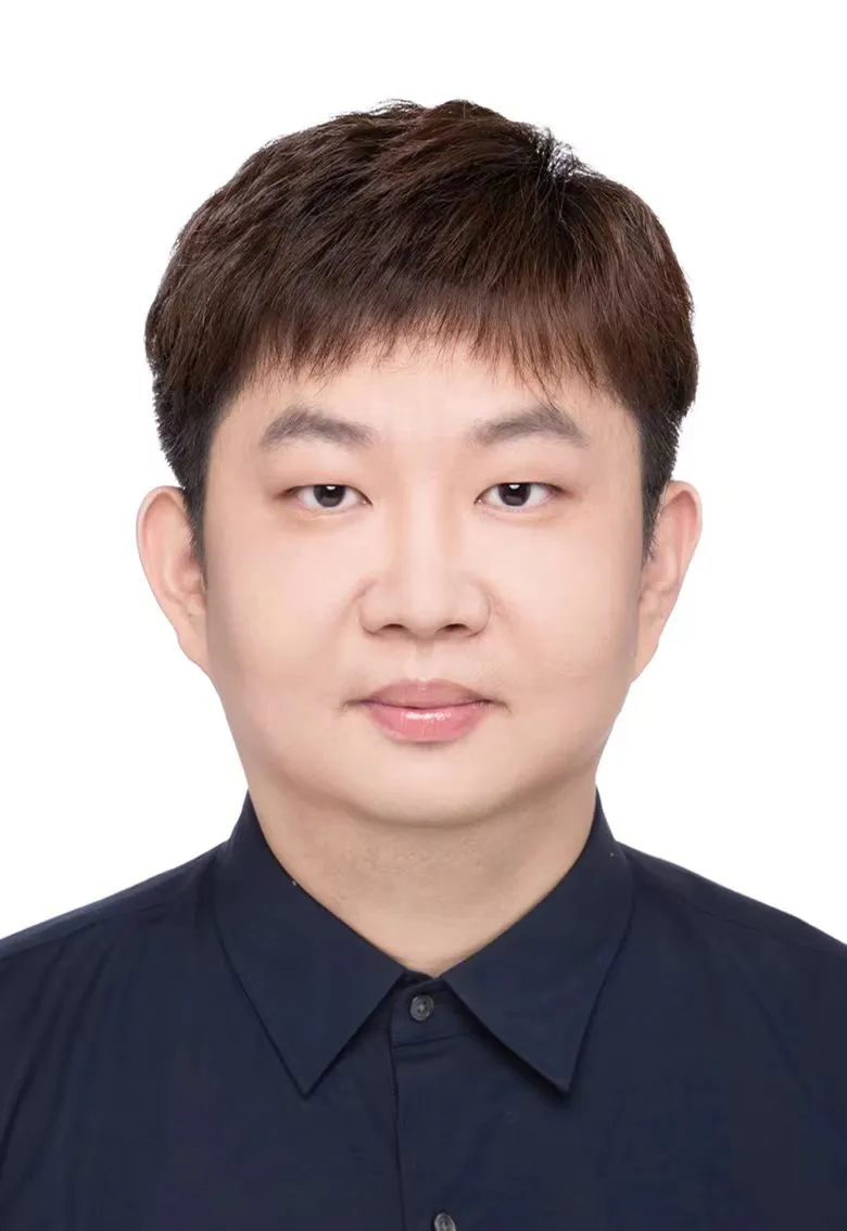田亚楠的照片