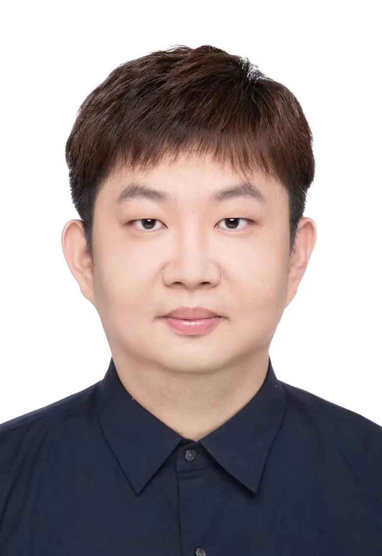 田亚楠的照片